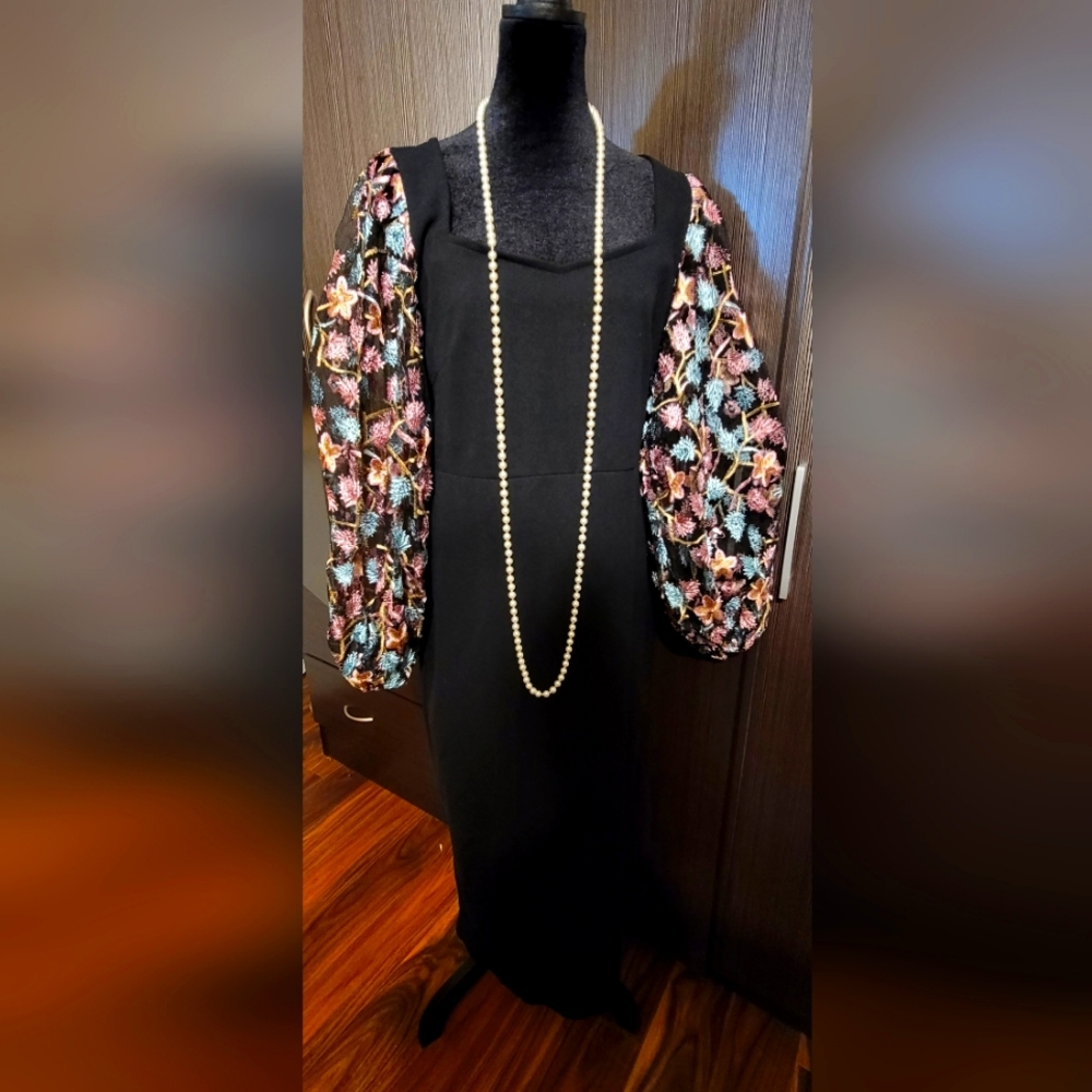 SHEIN BLACK STRAIGHT DRESS W/ ZIPPER. PUFFY SLEEVES PINK & BLUE FLOWER EMBROIDER